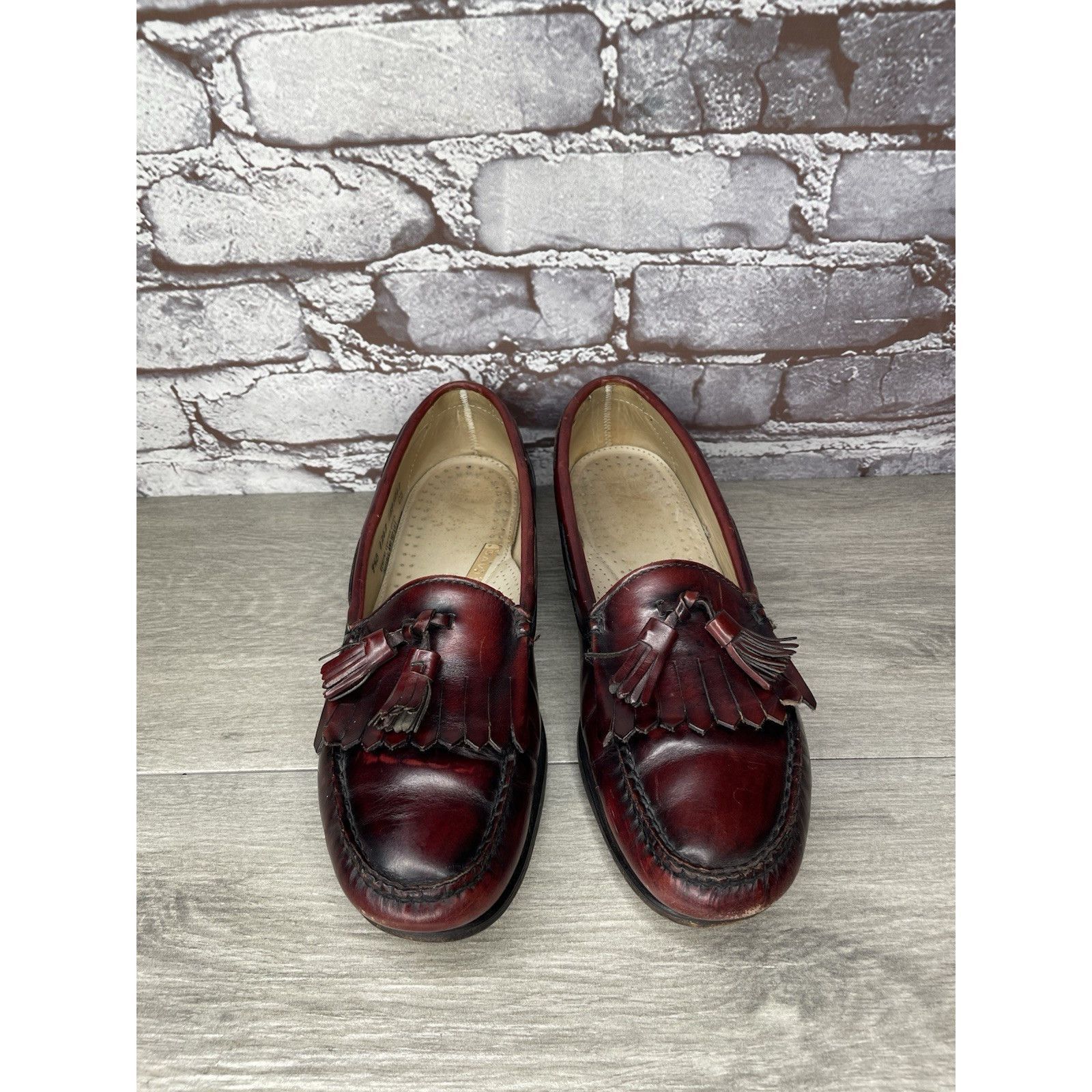 G.H. Bass & Co. G.H. Bass & Co. Weejuns Burgundy Leather Kiltie Tassel Loafe Size US 9.5 / EU 42-43 - 13 Thumbnail