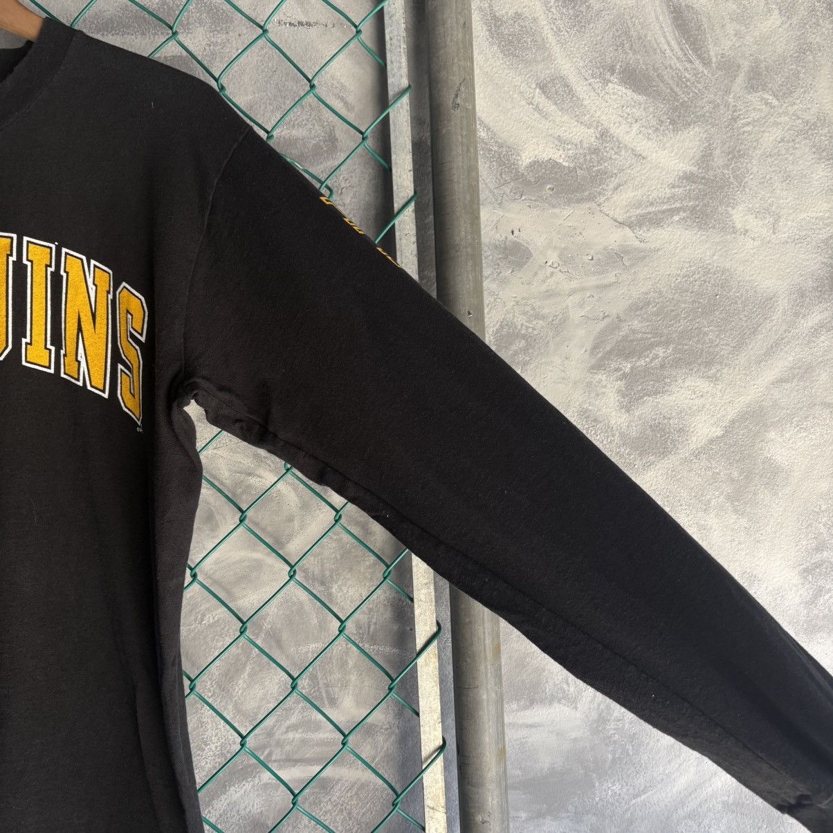 Pro Player Pro Player T Shirt Men’s Size L Black Penguins Pittsburgh Size US L / EU 52-54 / 3 - 4 Thumbnail