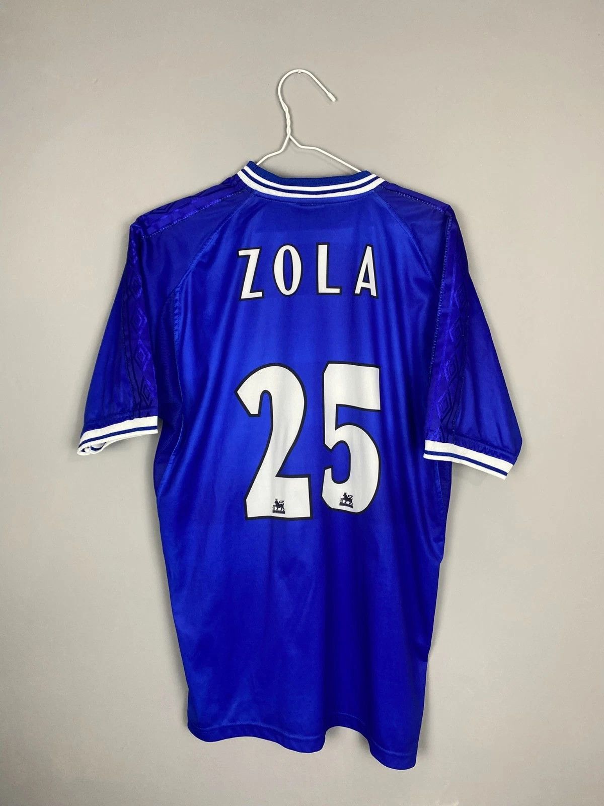 Other Chelsea Home Jersey Soccer T-Shirt Replica Zola 25# Size US M / EU 48-50 / 2 - 2 Thumbnail
