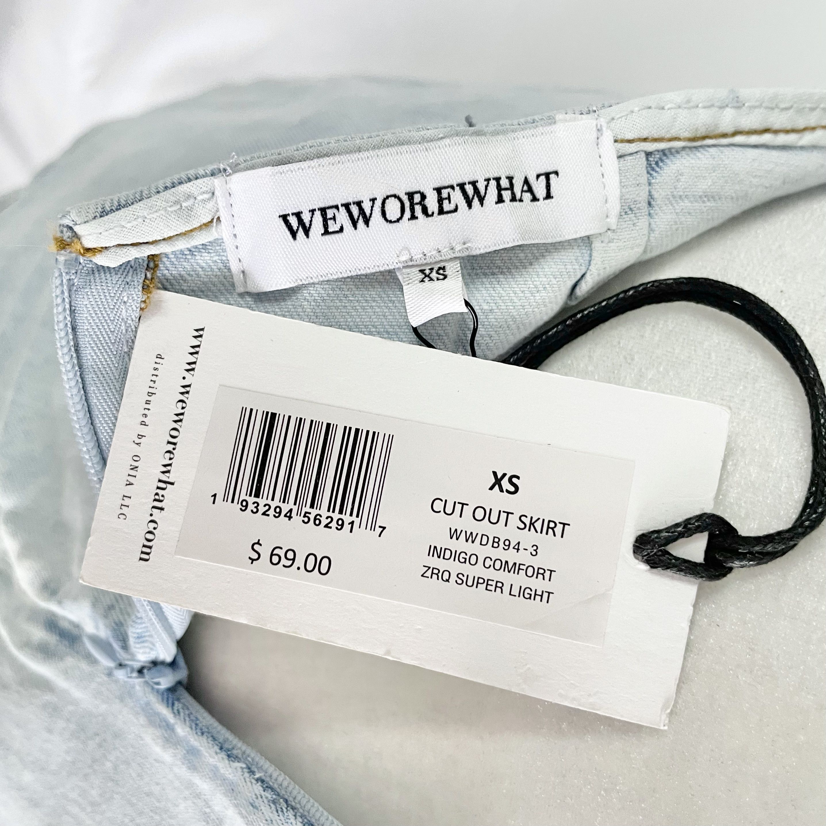 WeWoreWhat WeWoreWhat Set Denim Cut Out Waist Mini Skirt & Crop Top XS Size 26" / US 2 / IT 38 - 11 Thumbnail