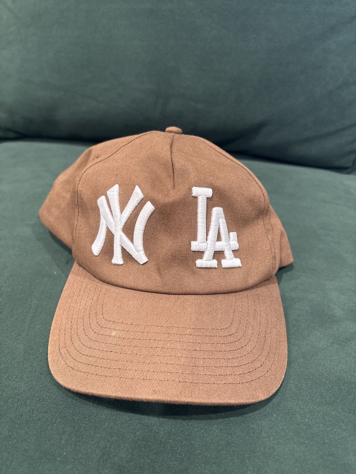 Holiday Brand Holiday Brand NY LA hat Size ONE SIZE - 1 Thumbnail