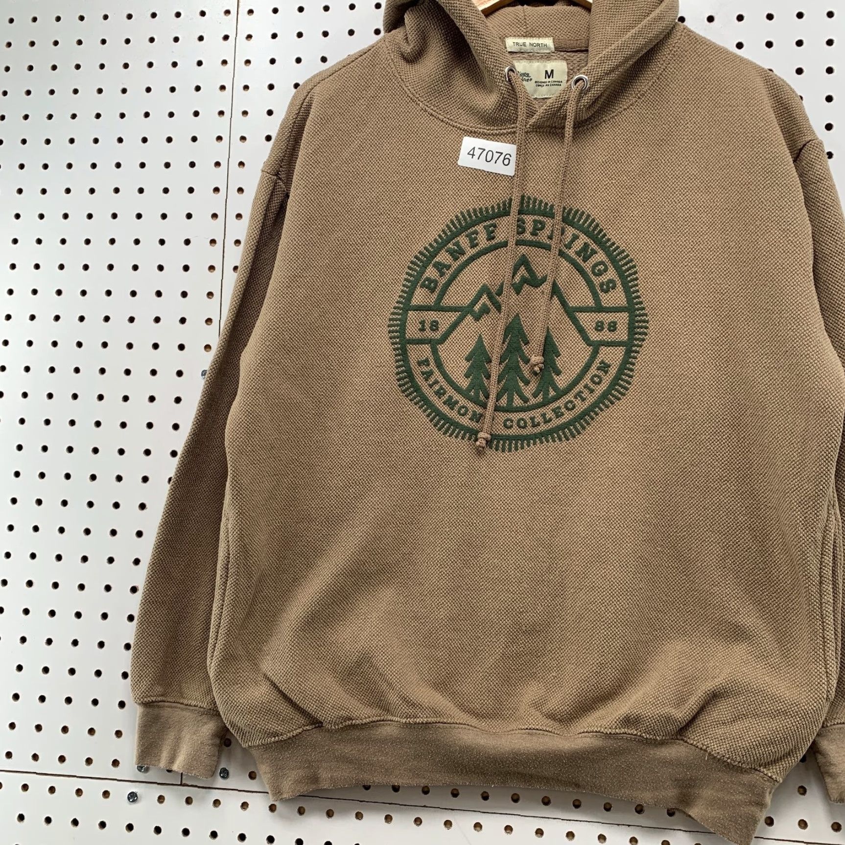 Vintage river wear Banff Springs Hoodie Sweatshirt Mens M Brown Logo Hooded Outdoor Canada Size US M / EU 48-50 / 2 - 5 Thumbnail