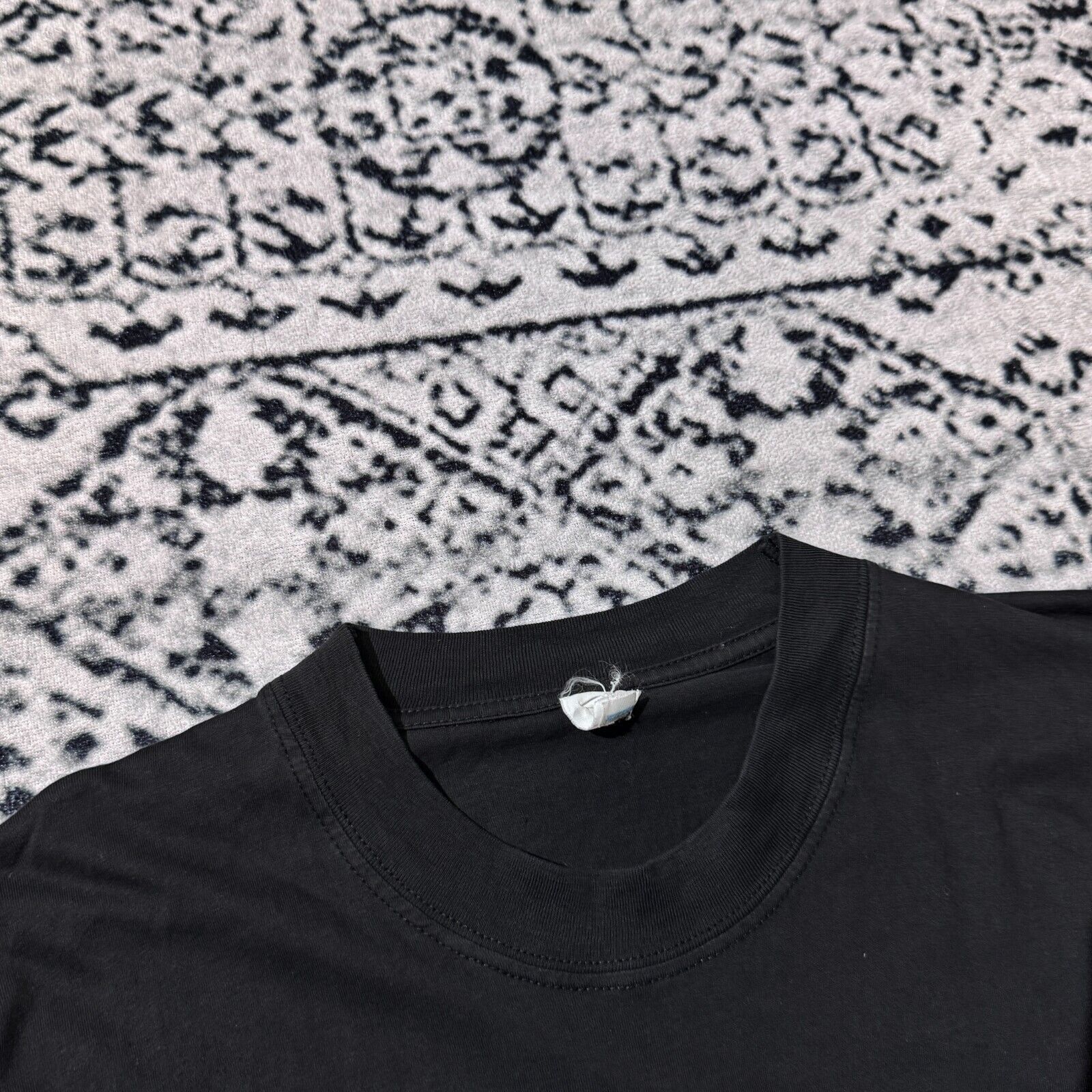 Vintage Vintage Black Cotton T-Shirt Size L The Beatles Y2K 1990 Size US L / EU 52-54 / 3 - 6 Thumbnail