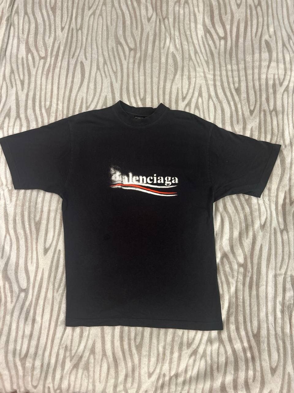 Balenciaga Balenciaga political stencil logo T-Shirt Size US XS / EU 42 / 0 - 1 Thumbnail