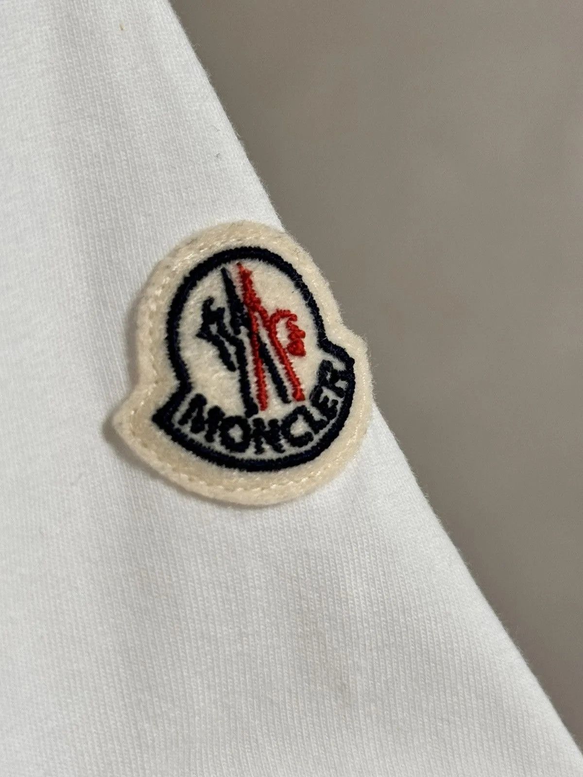 Moncler Moncler basic tee T-shirt logo vintage sleeve Size S Size US S / EU 44-46 / 1 - 7 Thumbnail