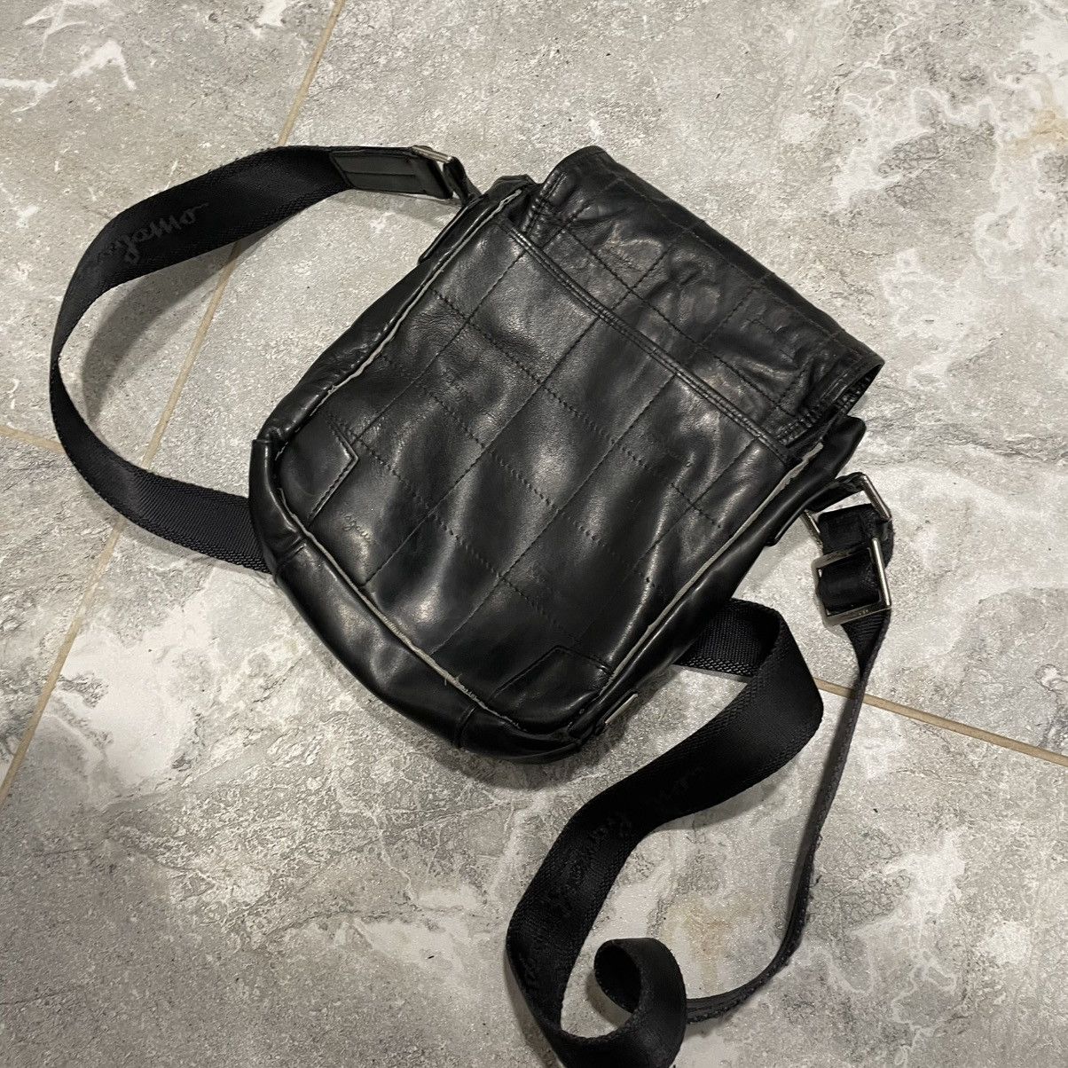 Vintage SALVATORE FERRAGAMO BUCKET EMBOSSED BAGPACK bag sling old Size ONE SIZE - 15 Thumbnail
