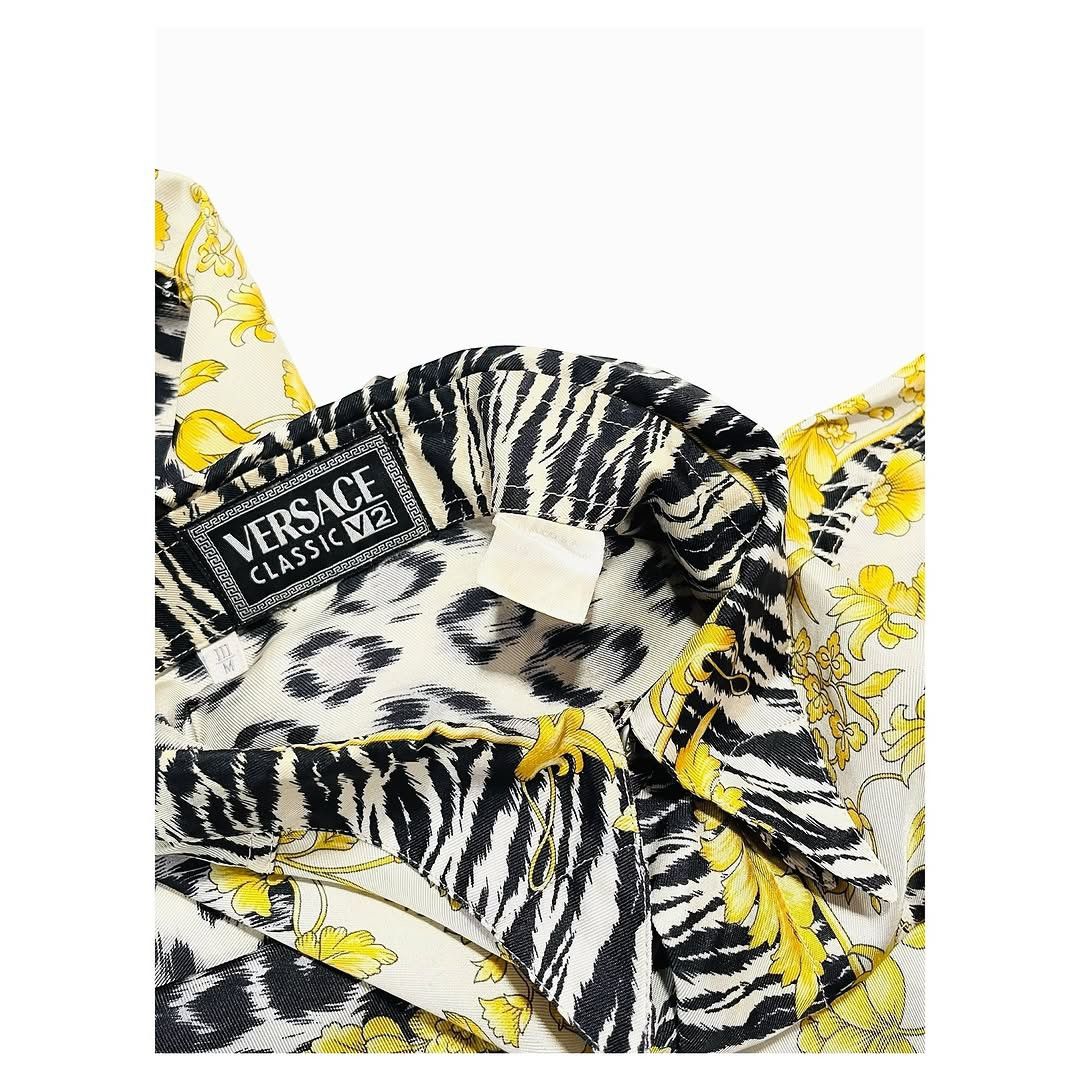 Versace Rare VERSACE Rayon Shirt Size US XL / EU 56 / 4 - 7 Thumbnail