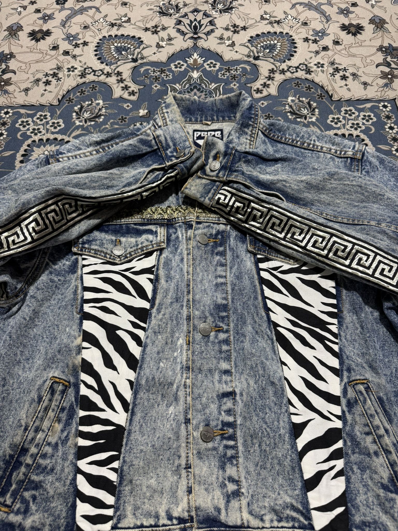 JNCO × Pepe Jeans Vintage 90's Pepe Jeans Custom Patchwork Trucker Jacket Size US S / EU 44-46 / 1 - 4 Thumbnail