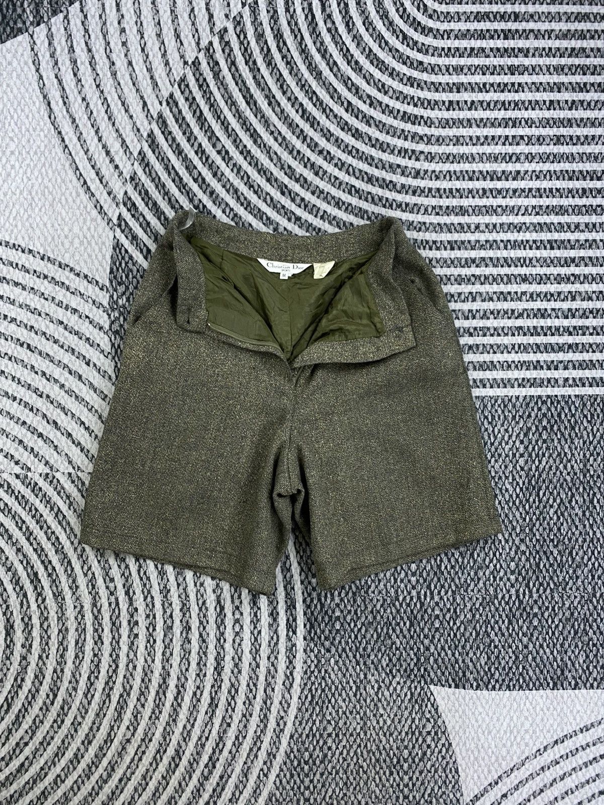 Christian Dior Monsieur Vintage Christian Dior Sports Wool Short Pants Size 26" / US 2 / IT 38 - 7 Thumbnail