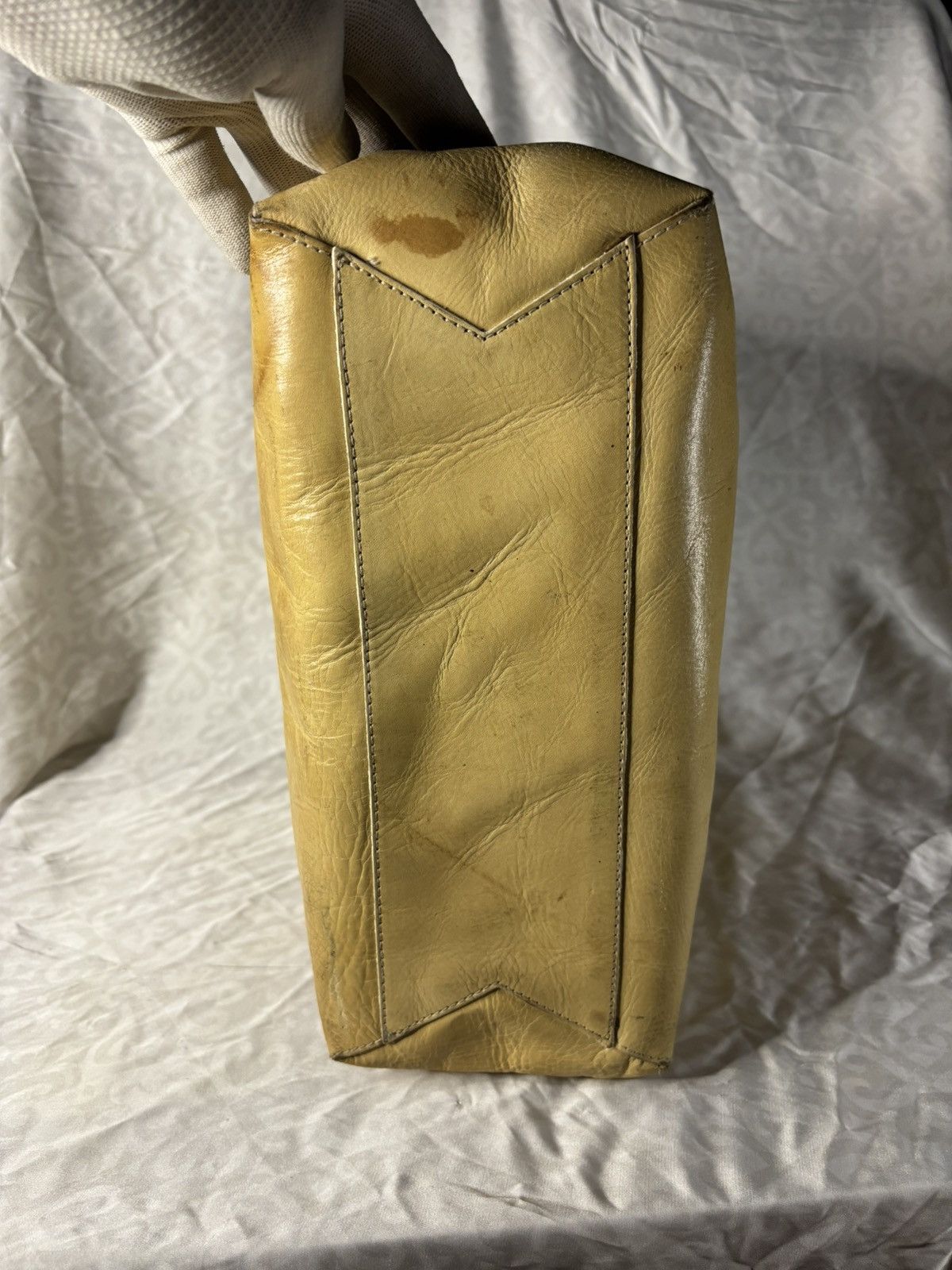 Furla (very worn) Furla Genuine Leather Size ONE SIZE - 6 Thumbnail