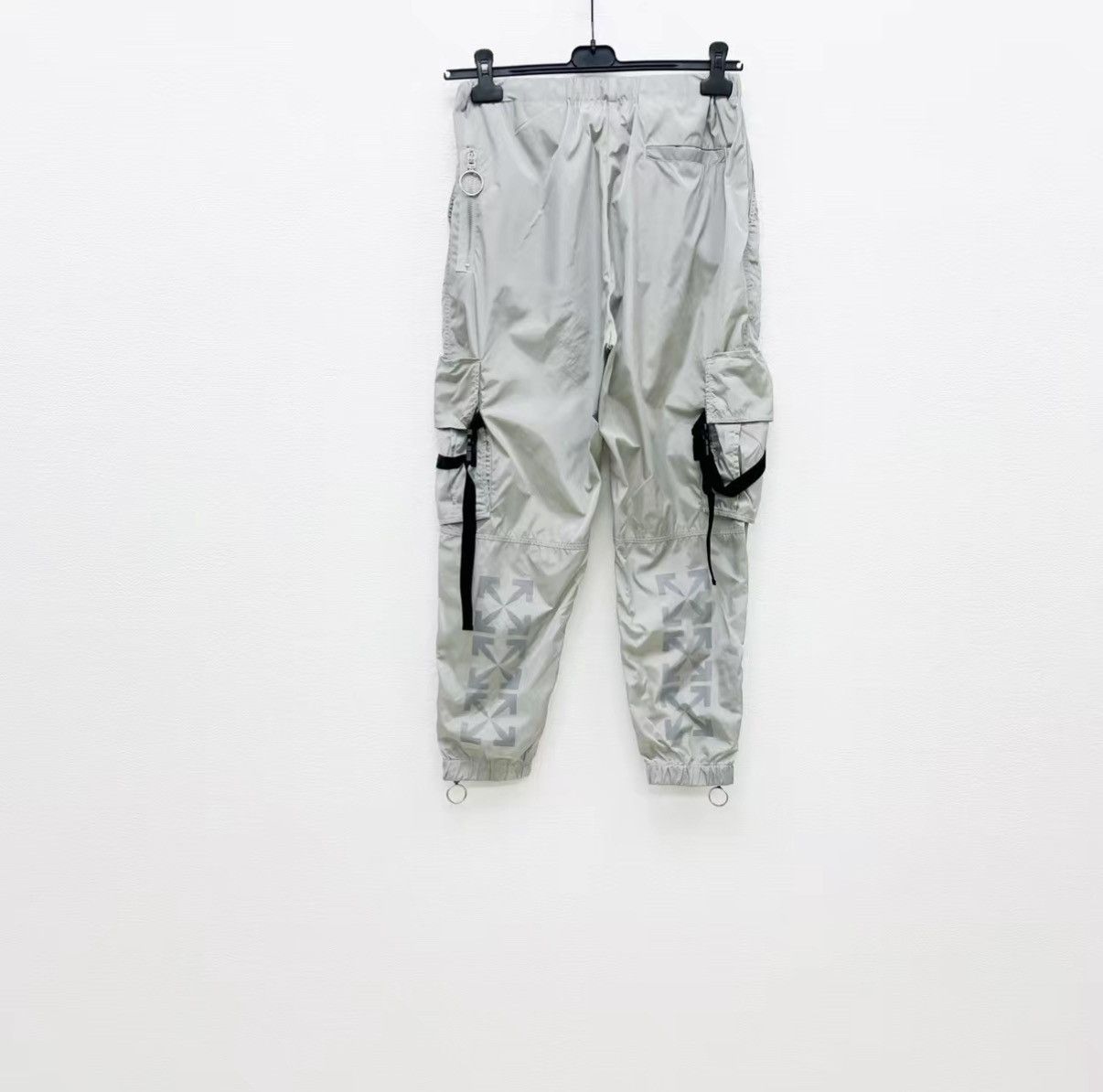 Off-White OFF-WHITE Elastic Waist Multi-Pocket Casual Pants J30 Size US 29 - 5 Thumbnail