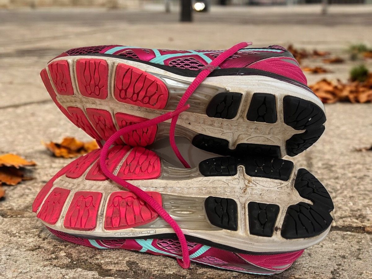 Asics Asics Gel Cumulus 18 running shoes size 37 Size US 6 / IT 36 - 6 Thumbnail