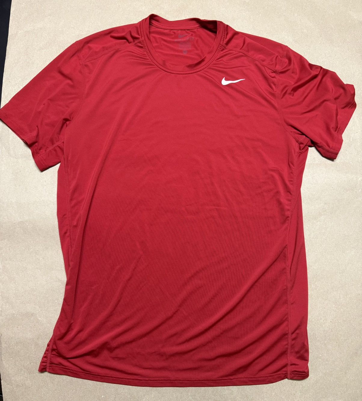 Nike Nike Drifit NikeFit Red workout Shirt Extra Large XL! Size US XL / EU 56 / 4 - 1 Thumbnail