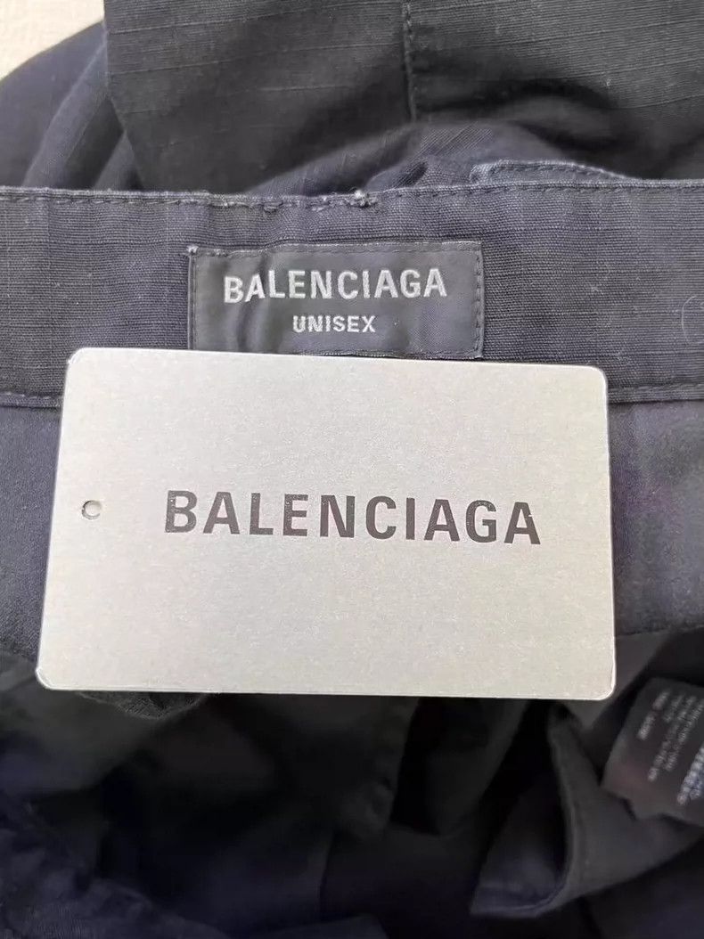 Balenciaga Balenciaga size L Flared Removable Cargo \n Make old bell-b Size US 26 / EU 42 - 3 Thumbnail