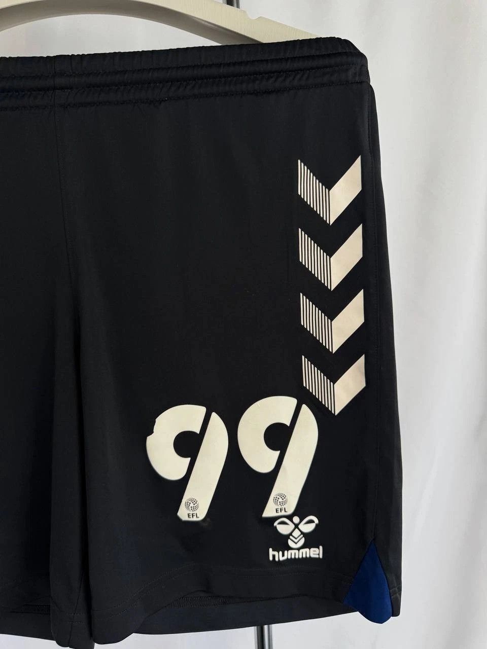 Hummel Hummel Middlesbrough Away Shorts 2022/23 Match Kit Size US 28 / EU 44 - 2 Thumbnail