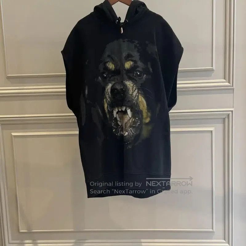 Givenchy Givenchy Black Graphic Short-Sleeve T-Shirt . Size XS / US 0-2 / IT 36-38 - 1 Thumbnail