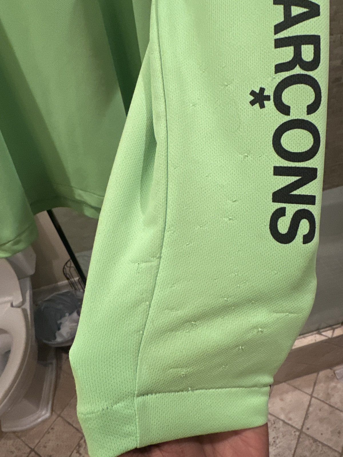 Comme des Garcons Comme Des Garçons Cdg Long sleeve Breaking News green Size US XL / EU 56 / 4 - 8 Thumbnail