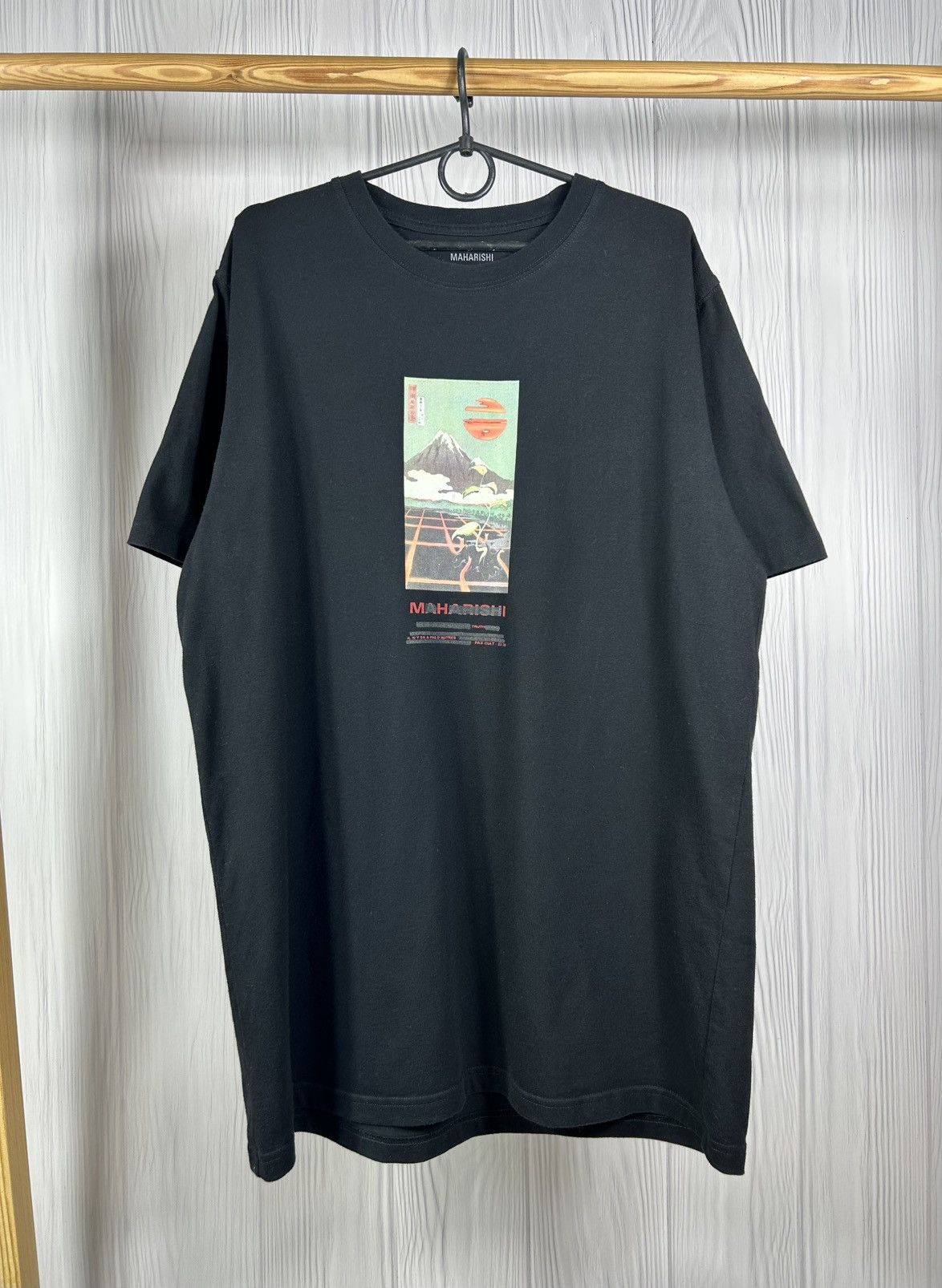 Maharishi MAHARISHI Japanese Mount Tron Graphic T-Shirt Size XL Size US XL / EU 56 / 4 - 1 Thumbnail