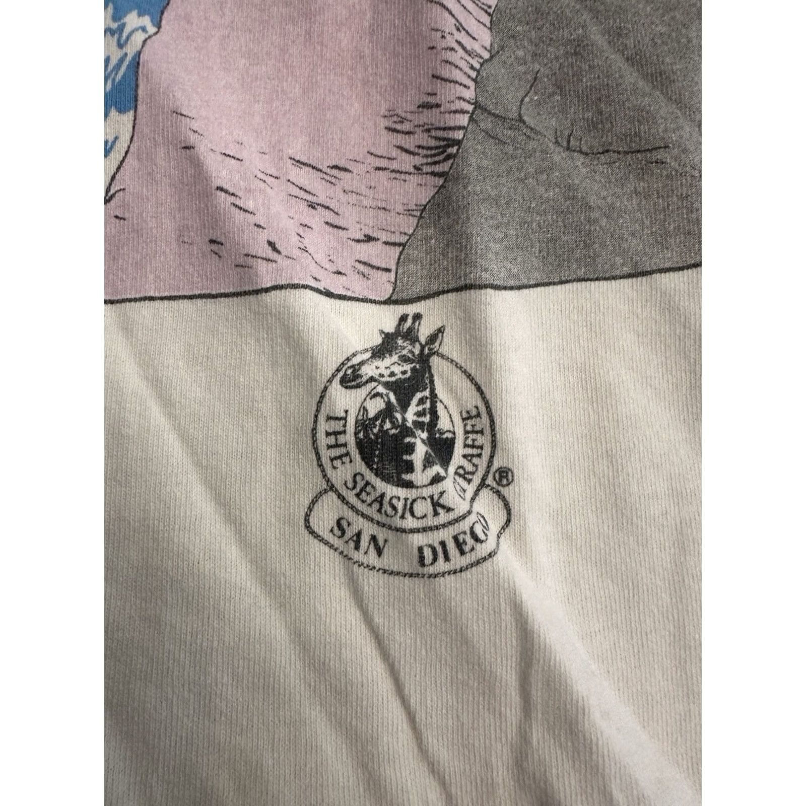 Vintage VINTAGE 1991 San Diego Zoo Cartoon Funny Sleep Shirt Womens White Giraffe Sea Sick One Size Sleepwear Size ONE SIZE - 3 Thumbnail