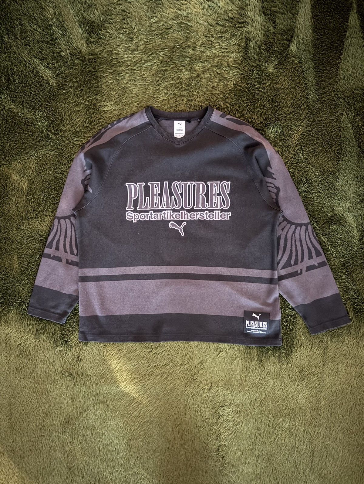 Pleasures × Puma [L] Puma x Pleasures Cotton Hockey Jersey Black Size US L / EU 52-54 / 3 - 1 Thumbnail