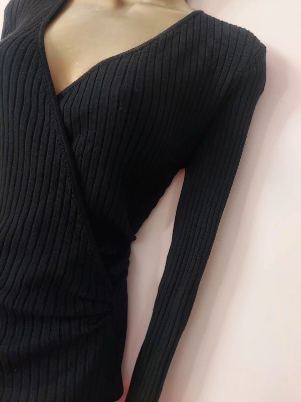 Carolina Herrera Carolina Herrera vintage wrap style jumper L Size L / US 10 / IT 46 - 2 Thumbnail