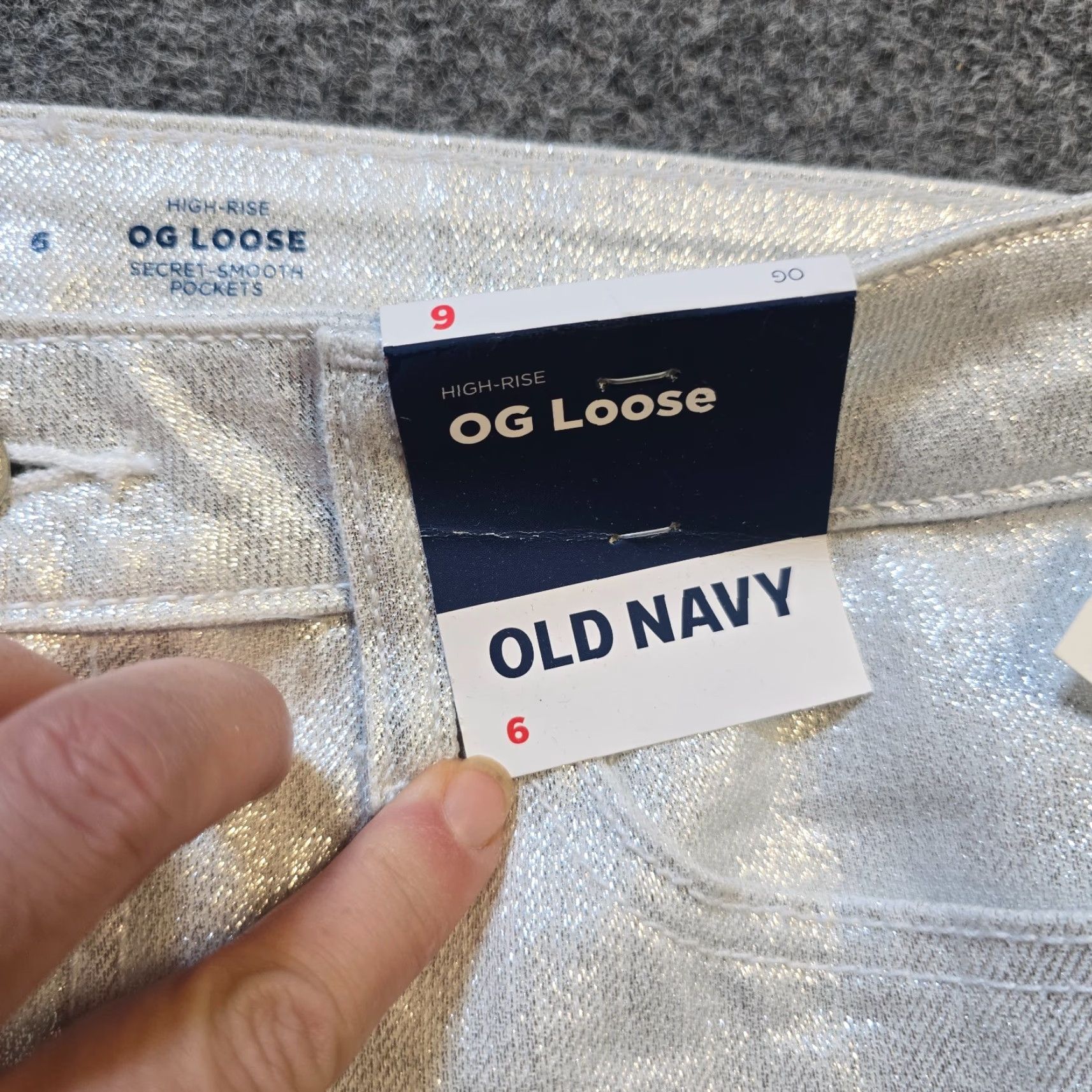 Old Navy Old Navy Jeans Womens Size 6 Silver White OG Loose Baggy Shimmer Glitter Casual Jeans Ankle 5-Pocket Womens Regular Size 6 Spring Summer Fall Winter Size 28" / US 6 / IT 42 - 4 Thumbnail