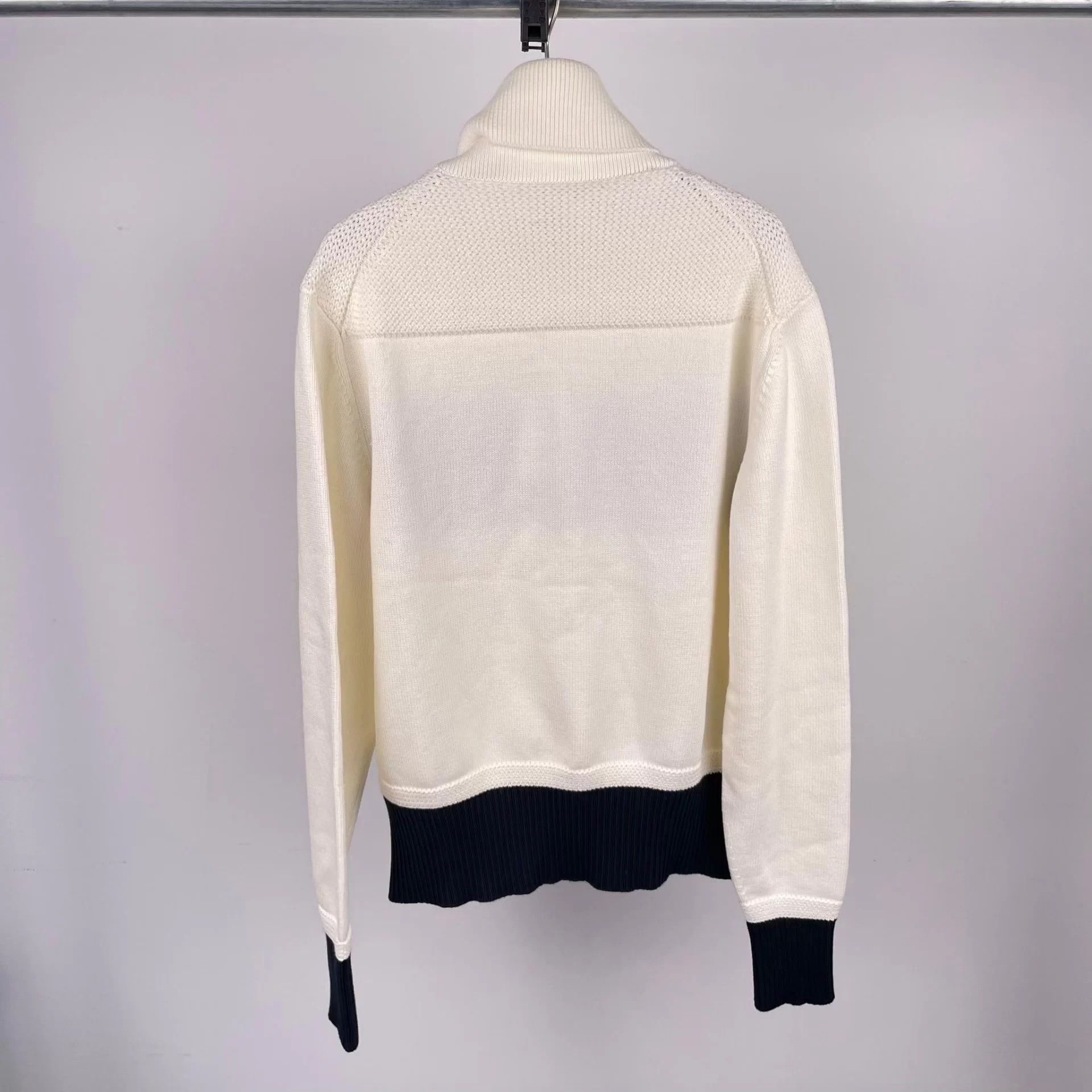 Dior Dior Knit Sweater Ivory & Black Colorblocked M Size US M / EU 48-50 / 2 - 2 Thumbnail