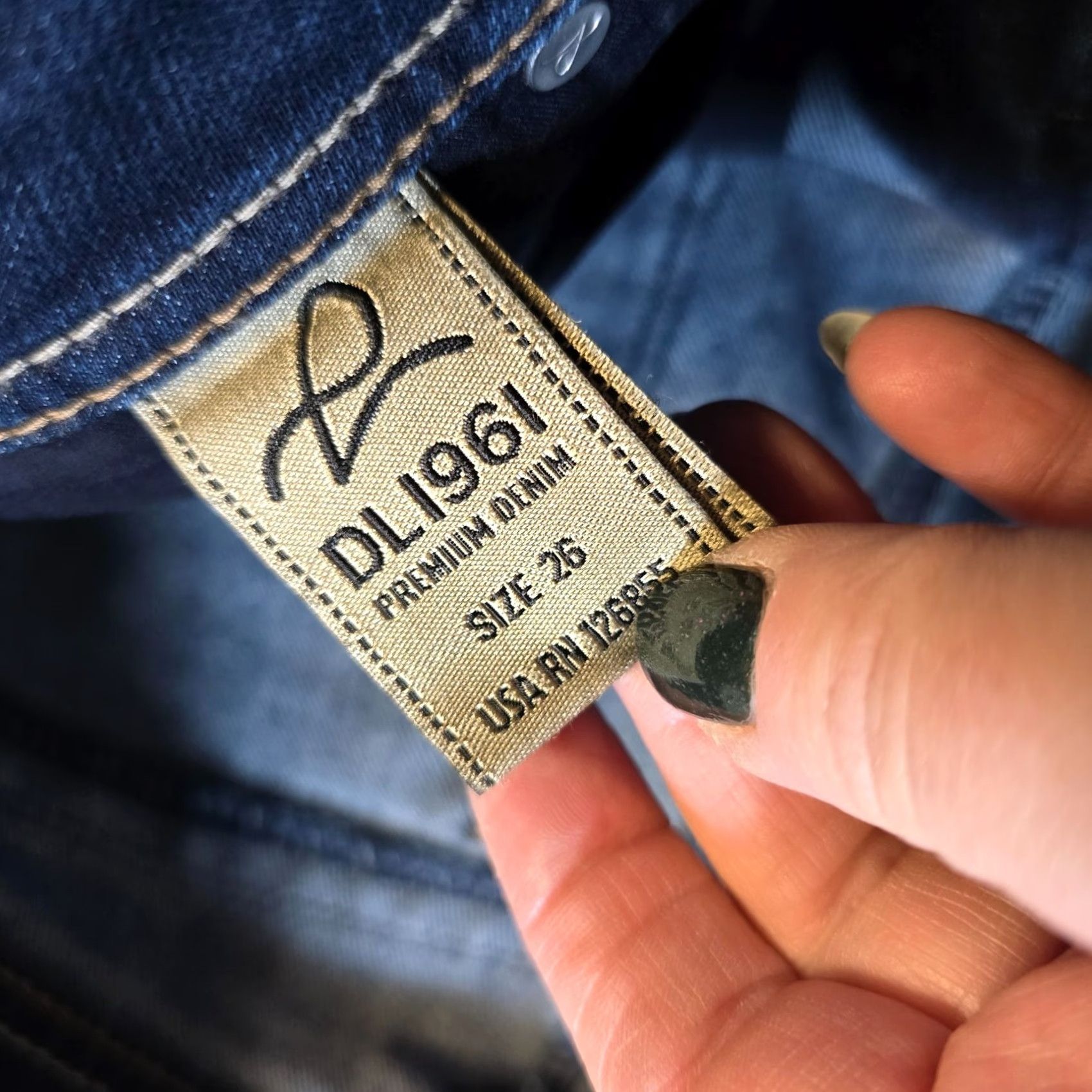 DL1961 DL1961 Jeans Womens Size 26 Blue Denim Kate Slim Straight Stretch Capsule Casual Jeans Women Slim Straight 5-Pocket Inseam 30 in Dark Wash Size 26" / US 2 / IT 38 - 7 Thumbnail