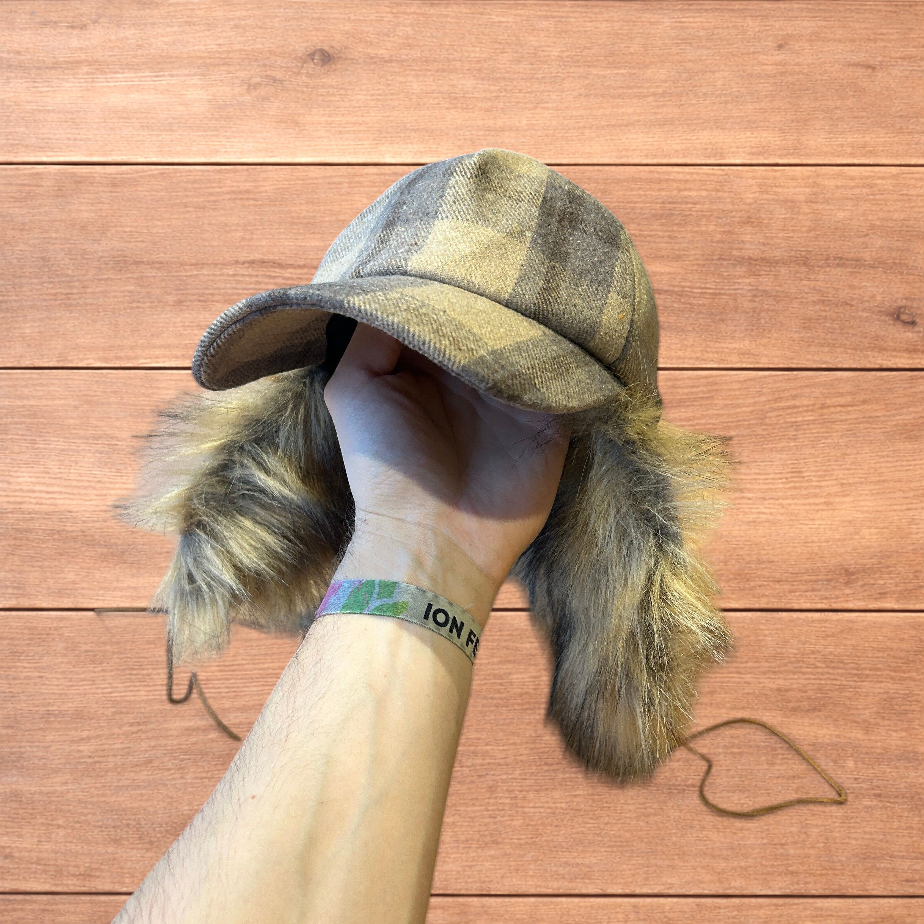 Japanese Brand Trapper Russian ear flap hat in checkered beige colour way. Size ONE SIZE - 1 Thumbnail