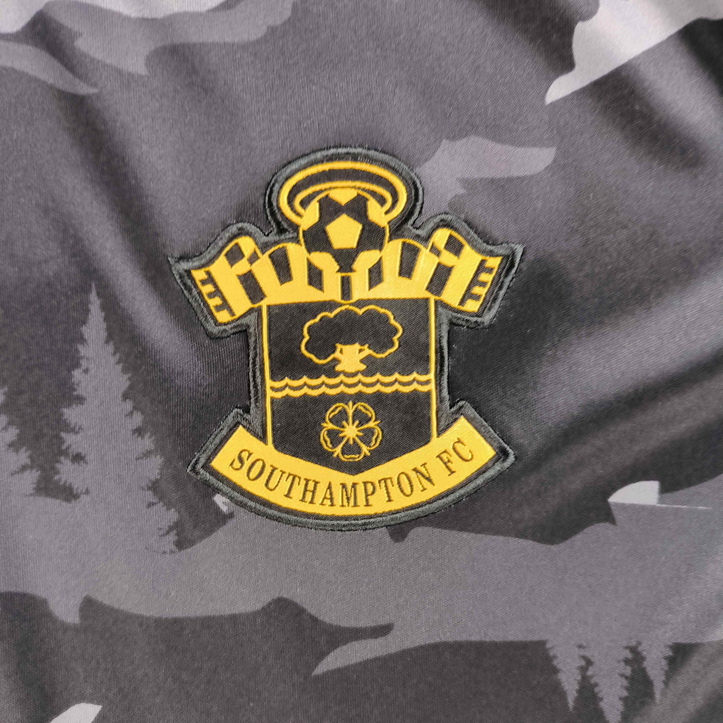 Hummel Southampton 2023-24 Hummel third football jersey size XXL Size US XXL / EU 58 / 5 - 4 Thumbnail