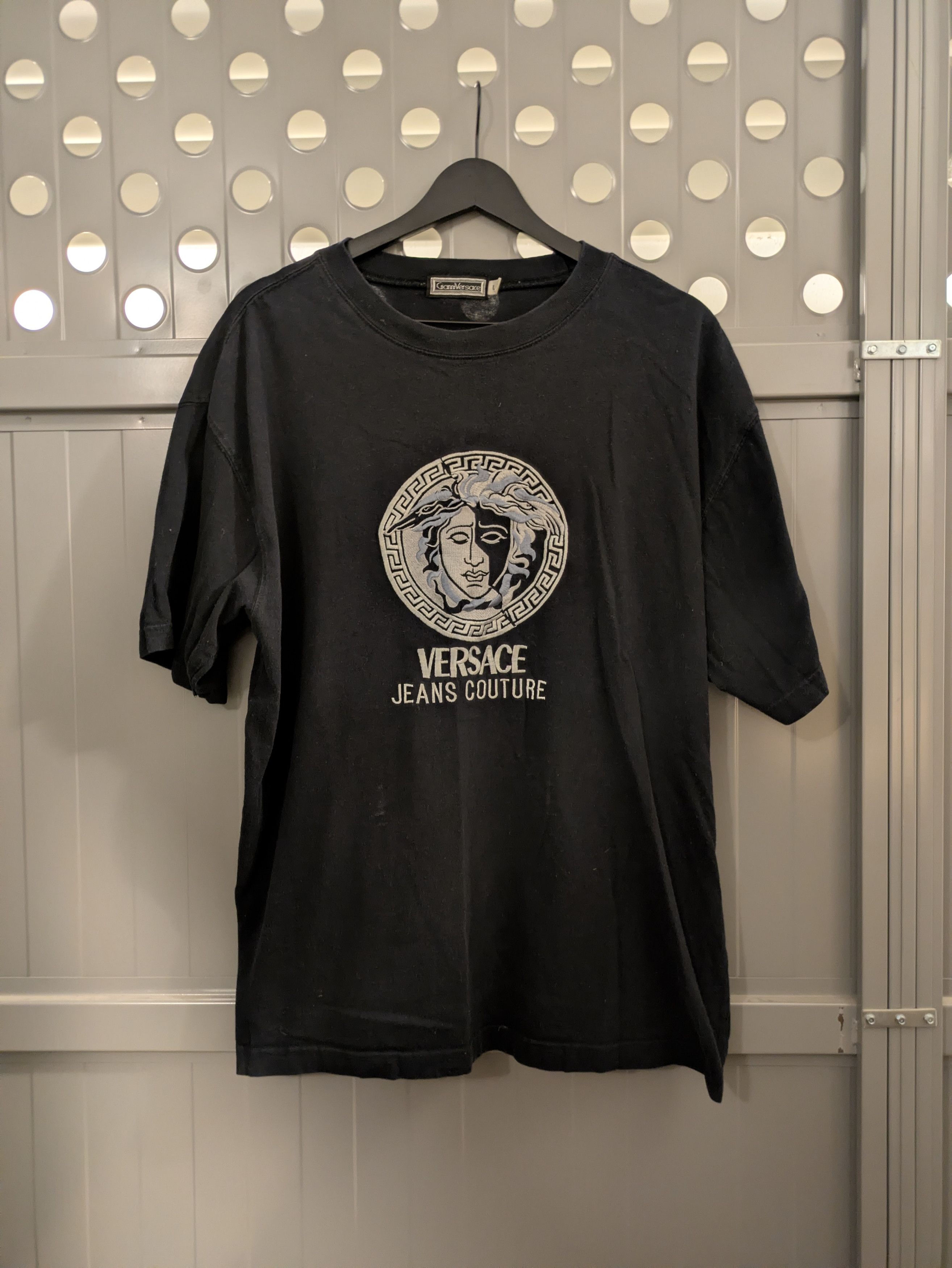 Versace Vintage Gianni Versace Jeans Couture Embroidered T-Shirt Size US L / EU 52-54 / 3 - 1 Thumbnail