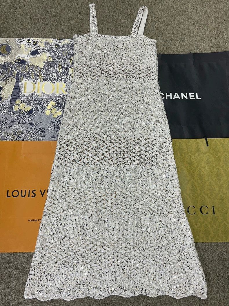 Chanel Chanel 23C white sequin suspender dress Size S / US 4 / IT 40 - 3 Thumbnail