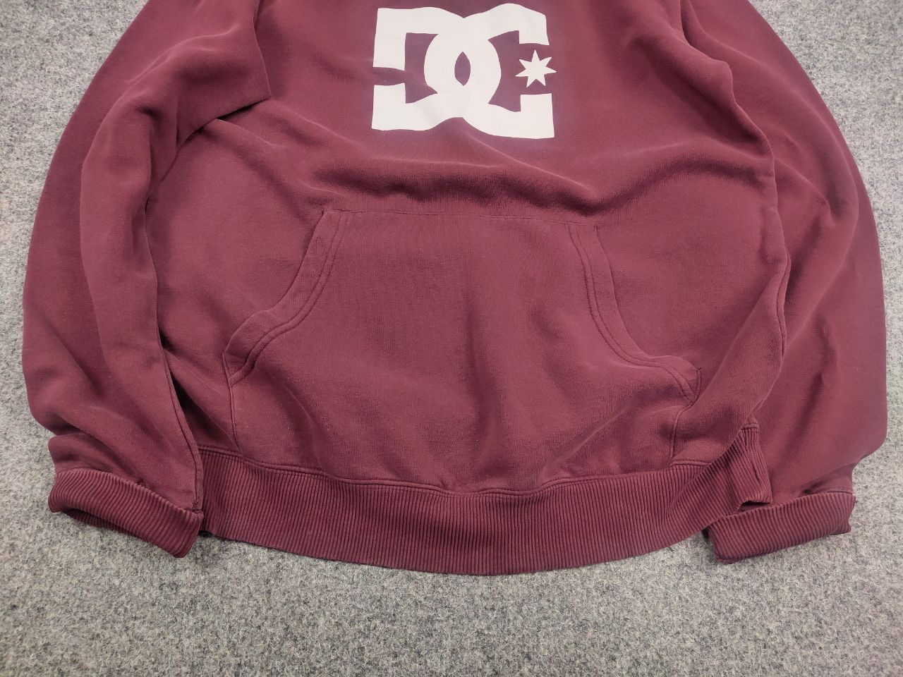 DC Vintage DC Hoodie Big Logo Baggy Burgundy y2k 90s Size US L / EU 52-54 / 3 - 6 Thumbnail