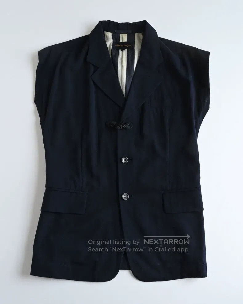 Comme des Garcons Comme Des Garcons Chinese-style frog-buttoned sleeveless c Size M / US 6-8 / IT 42-44 - 1 Thumbnail