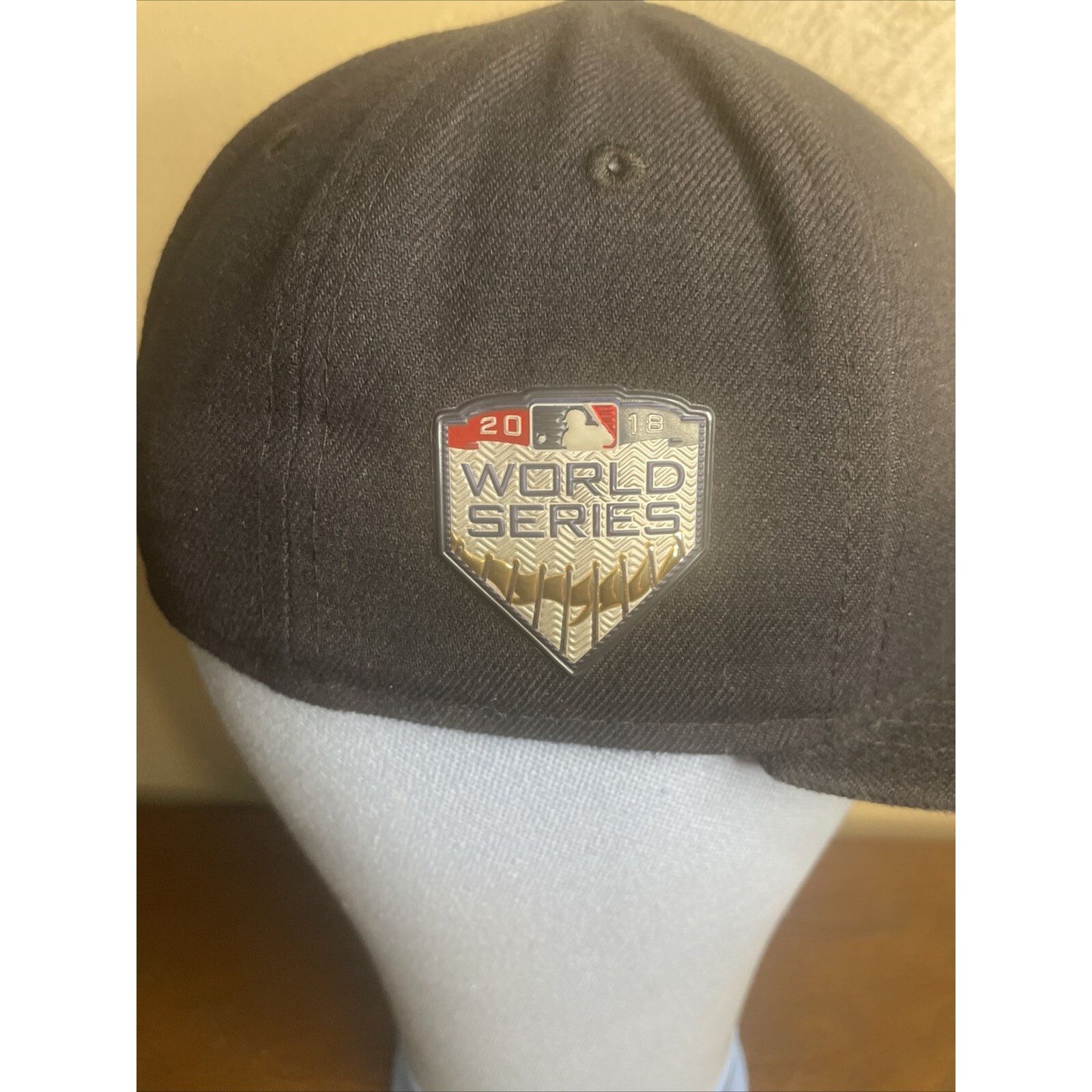 New Era Boston Red Sox NewEra 5950 Hat Fitted WS 2018 6 3/4 EUC Size ONE SIZE - 4 Thumbnail