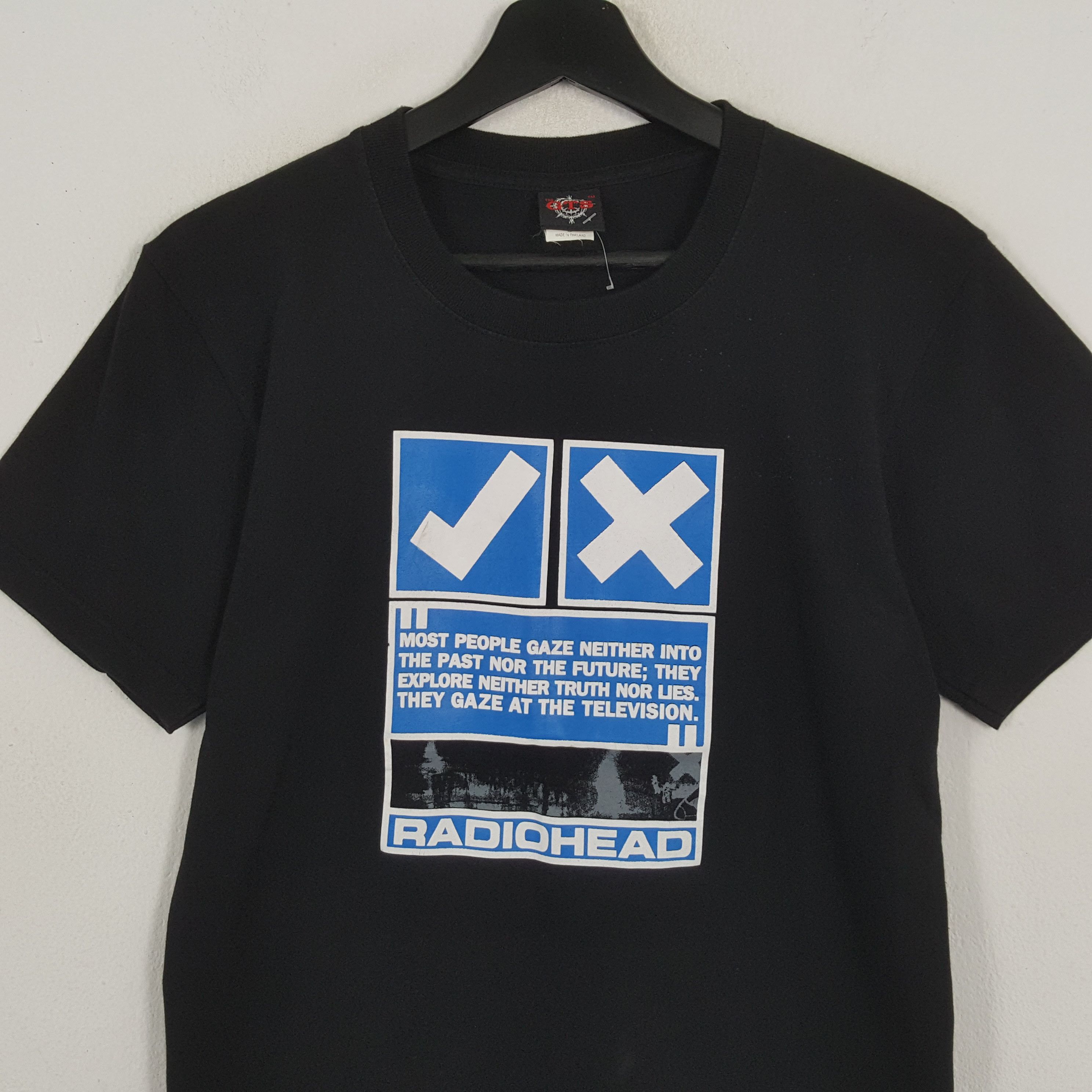 Band Tees × Vintage RADIOHEAD Rock Band Music Tshirt Size US S / EU 44-46 / 1 - 2 Thumbnail