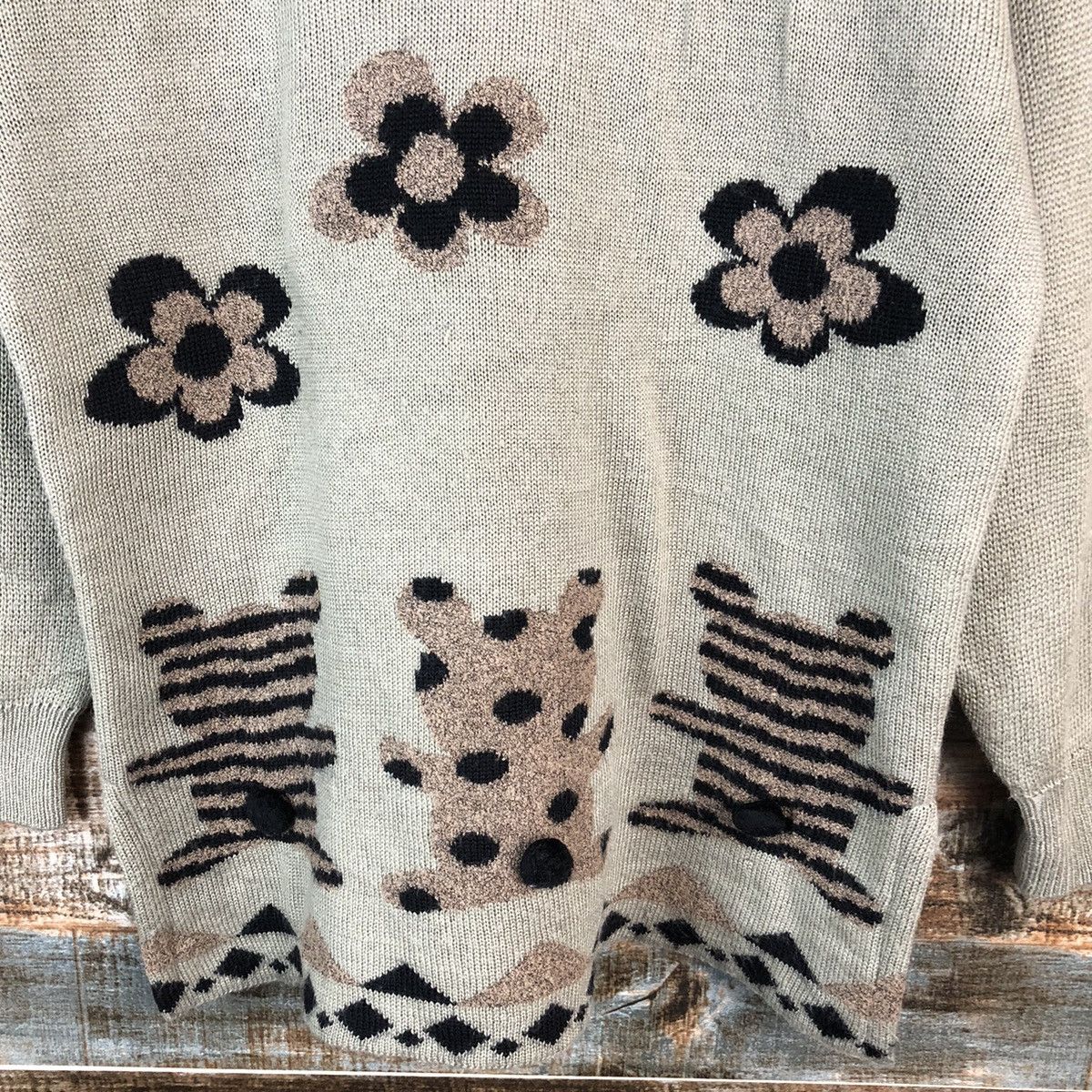Aran Isles Knitwear × Japanese Brand Mochi Knit Sweaters Flower And Bear Gray #973 Size M / US 6-8 / IT 42-44 - 9 Thumbnail