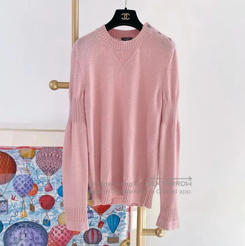Fendi FENDI Pink Cashmere Knit Long Sleeve Sweater . Size M / US 6-8 / IT 42-44 - 1 Thumbnail