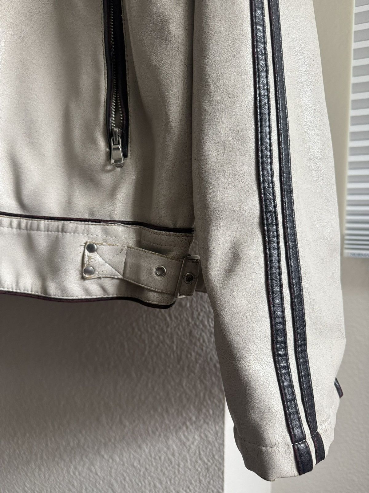 Vintage White Leather Biker Jacket Size US L / EU 52-54 / 3 - 4 Thumbnail