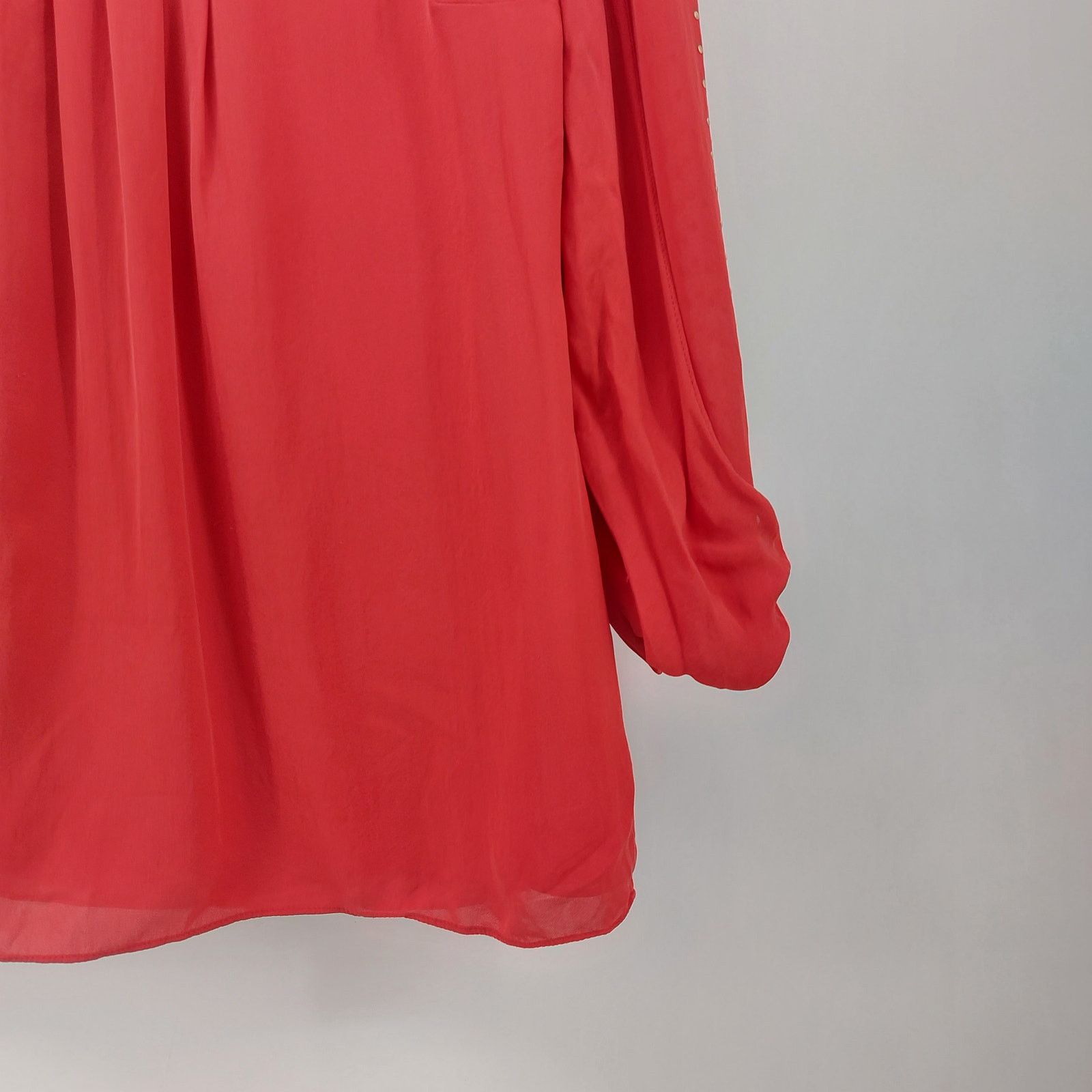 White House Black Market White House Black Market Silk Red Top Studded Sleeves Sz 6 Size M / US 6-8 / IT 42-44 - 13 Thumbnail