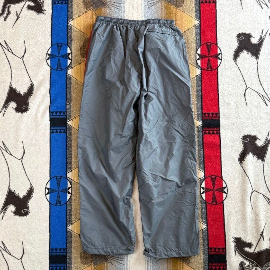 Nike VINTAGE Nike Track Pants Mens L Gray Solid Drawstring Inseam 31in Streetwear Y2K Size US 33 - 2 Thumbnail