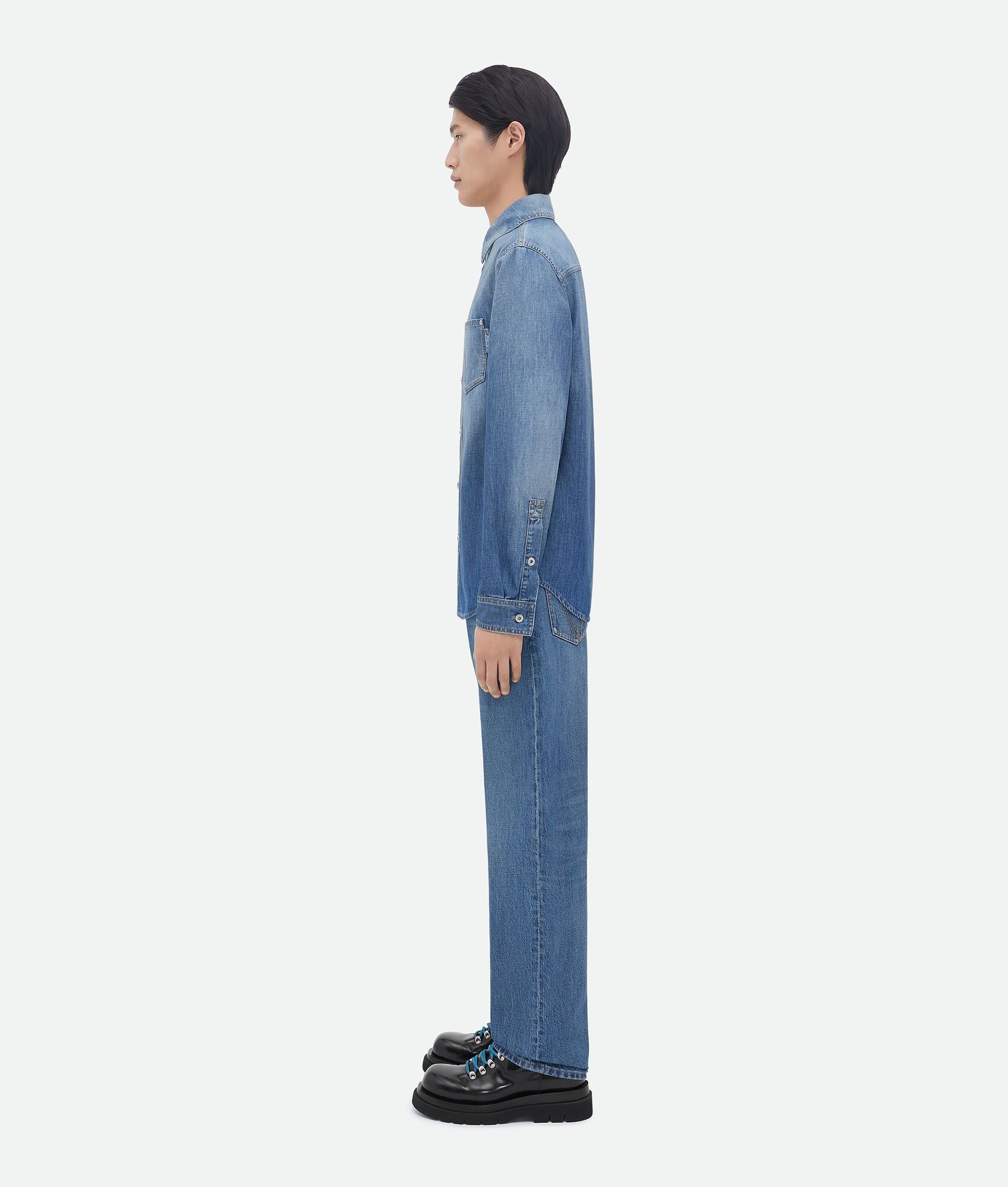 Bottega Veneta o1w1db10525 Light Washed Denim Shirt in Blue Size US L / EU 52-54 / 3 - 2 Thumbnail