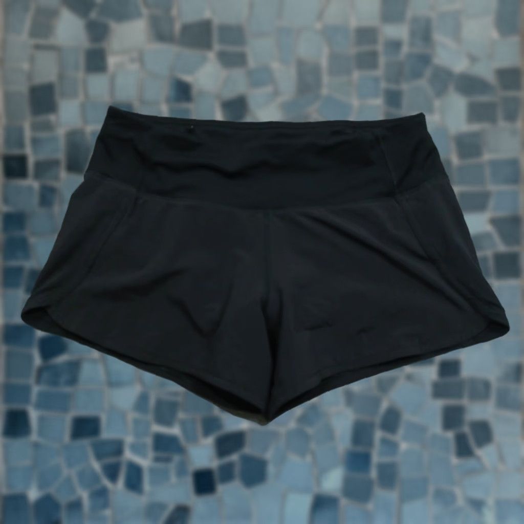 Lululemon Shorts Womens 6 Black Activewear Gym Training Casual Athletic Pockets 4 In Inseam Summer Spring Women (Size 28)