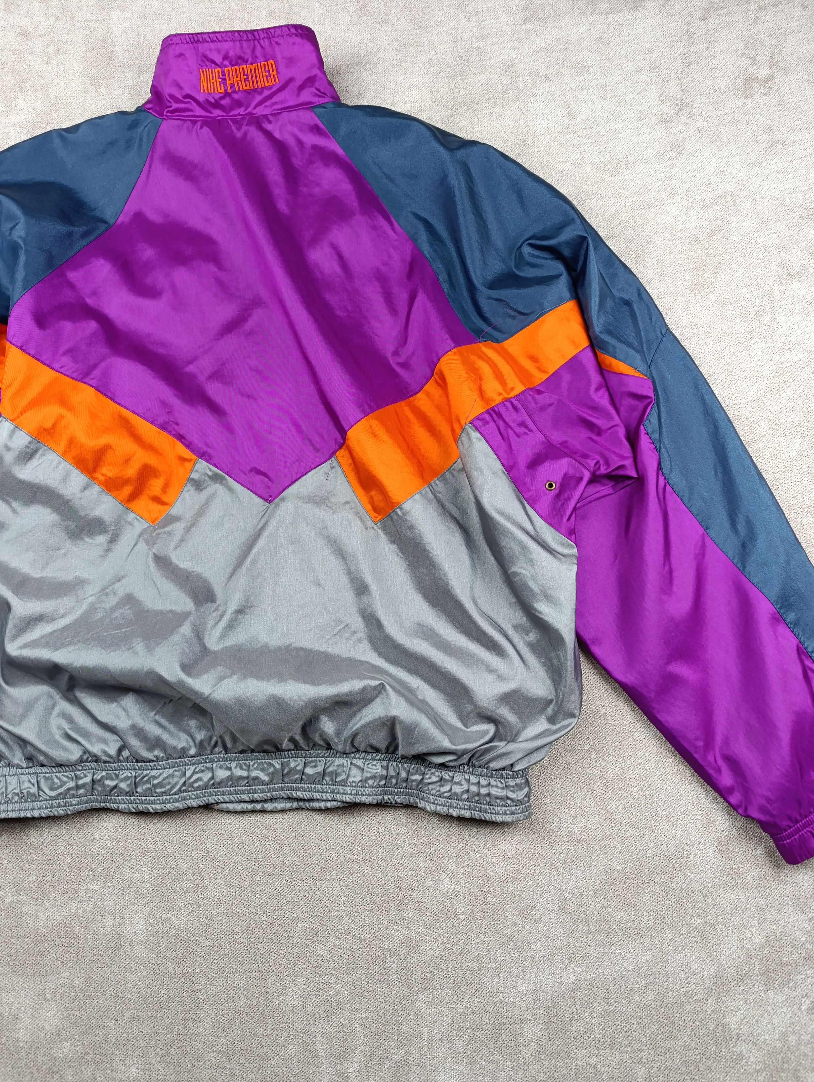 Nike Nike Premier 90s Nylon Jacket Vintage Colourful Windbreaker Size US S / EU 44-46 / 1 - 17 Thumbnail