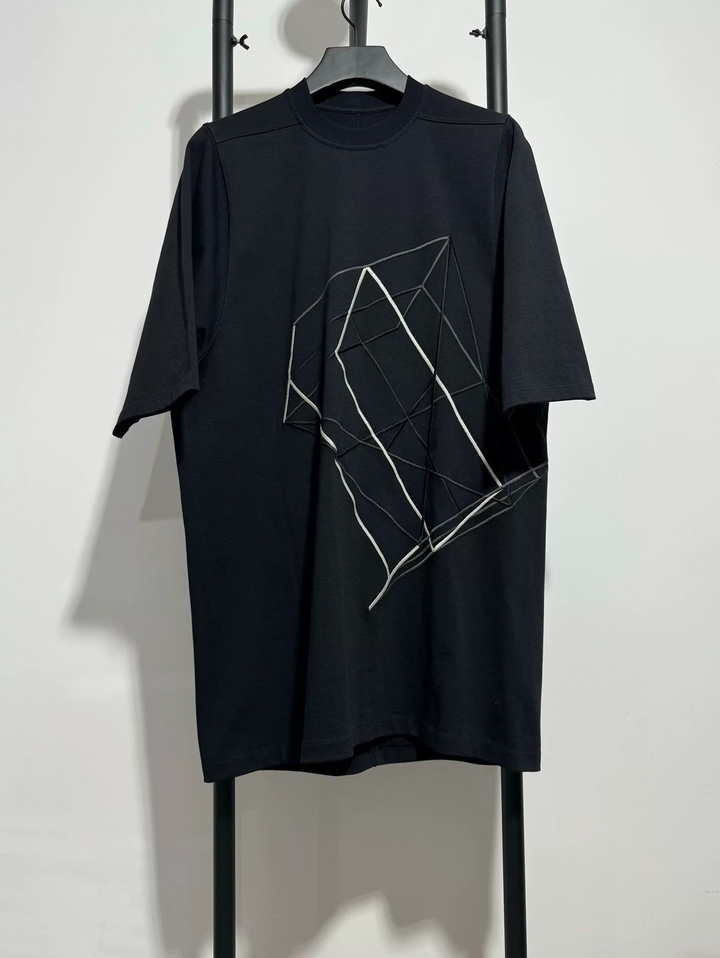 Rick Owens rick owens geometric embroidery short sleeve t-shirt Size US S / EU 44-46 / 1 - 1 Thumbnail