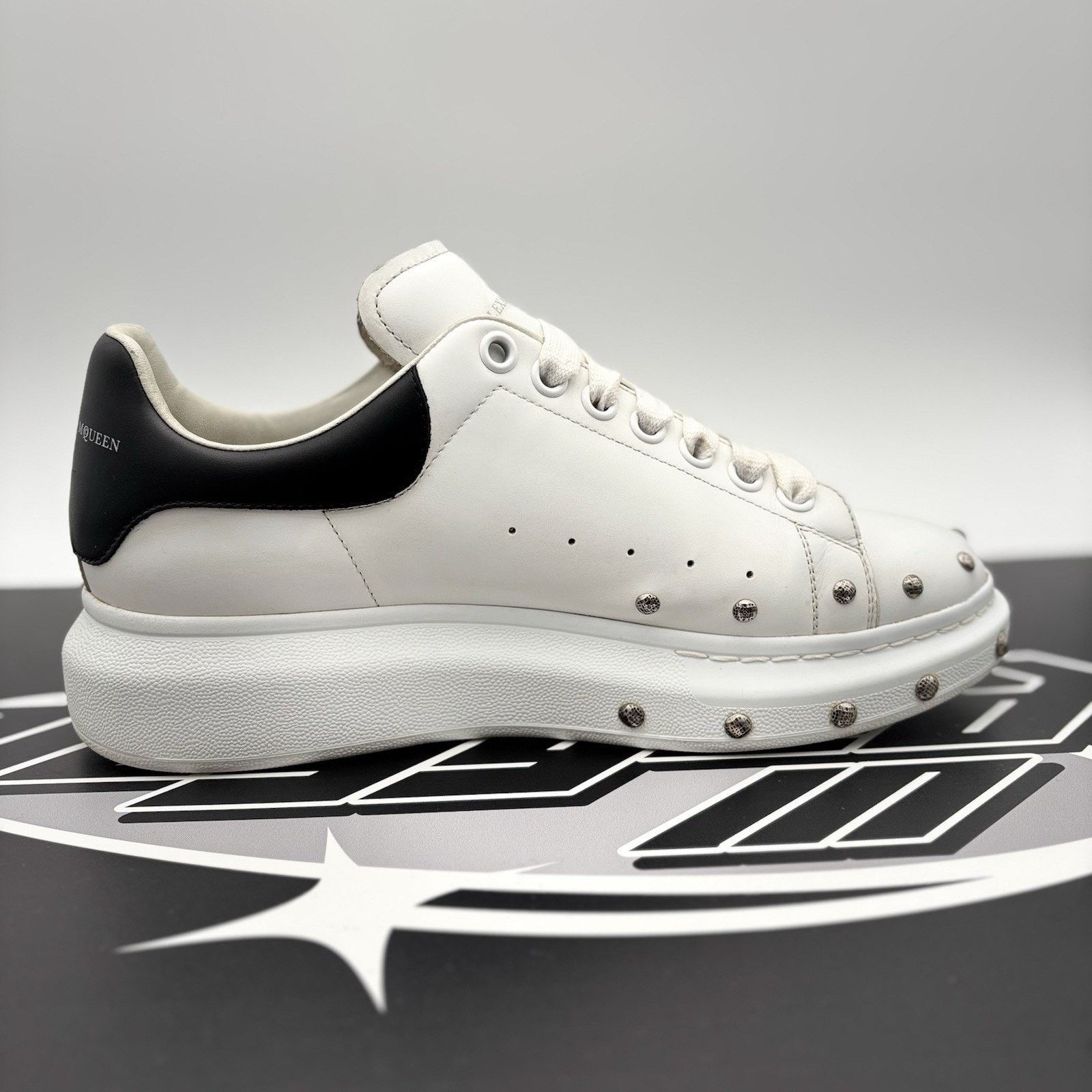 Alexander McQueen Alexander McQueen Oversized Studded ' White Black ' | GREAT! Size US 8 / EU 41 - 13 Thumbnail