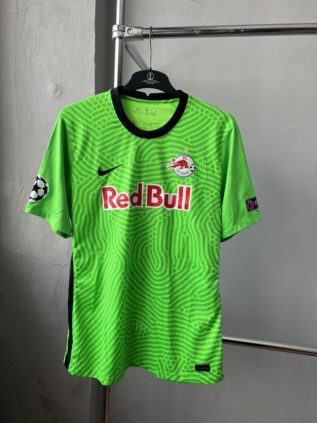 Nike 2021/22 SALZBURG #33 WALKE PLAYER ISSUED MATCH WORN JERSEY Size US XL / EU 56 / 4 - 2 Thumbnail