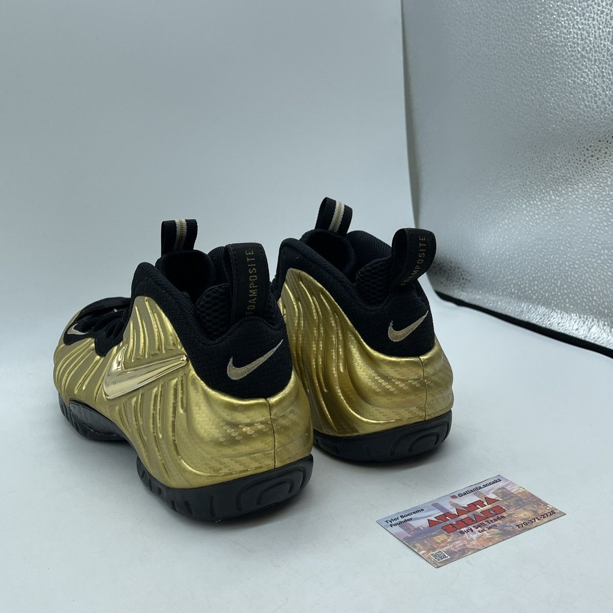 Nike Air foamposite metal gold Size US 8.5 / EU 41-42 - 4 Thumbnail