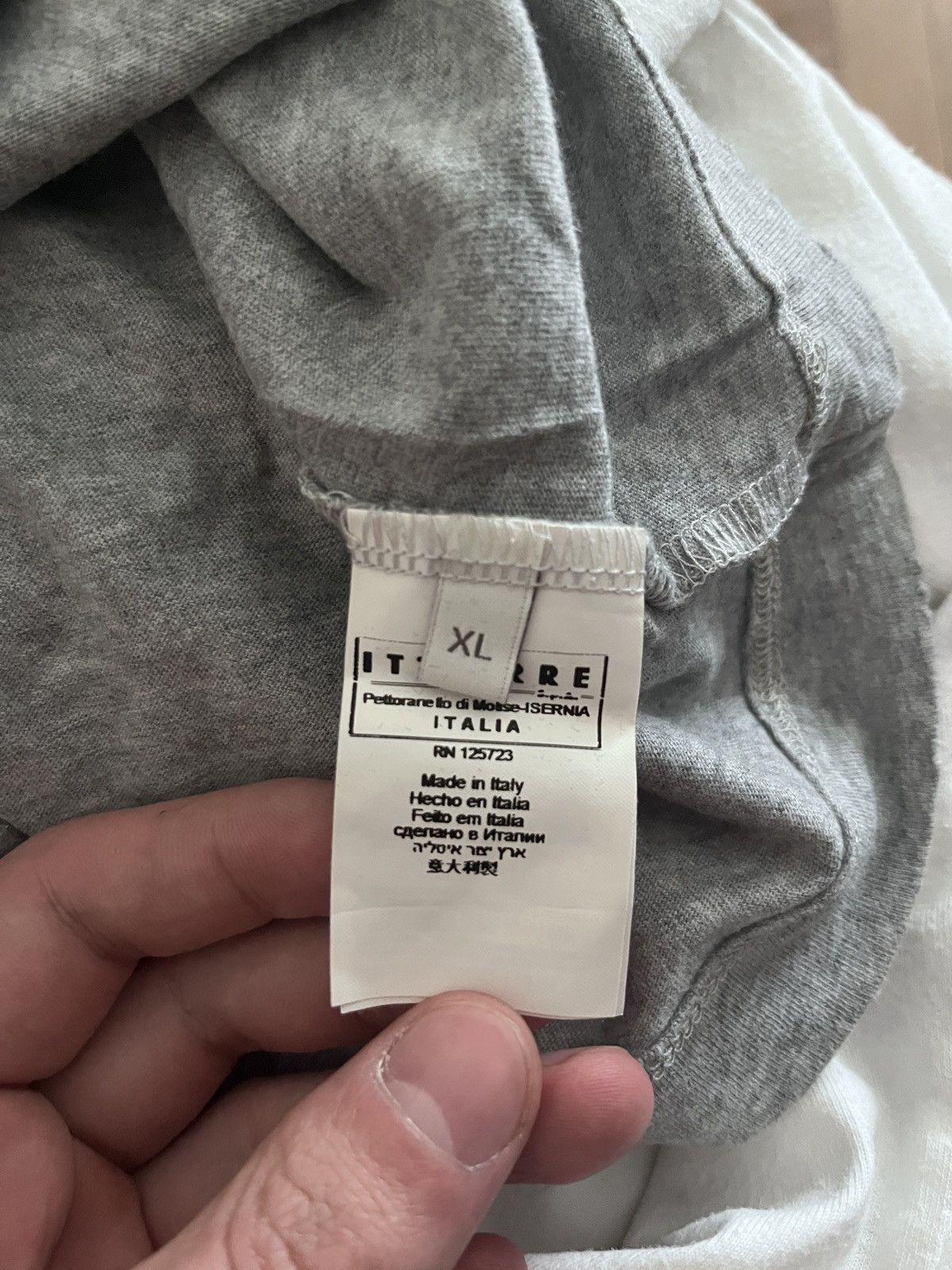 Balmain × Pierre Balmain Pierre Balmain Grey Tee – Bandana pB Logo Print (XL) Size US XL / EU 56 / 4 - 7 Thumbnail