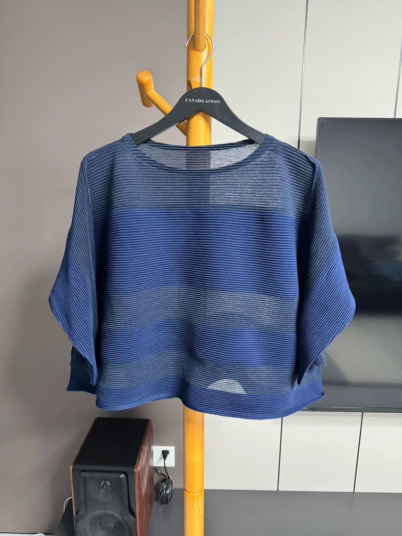Issey Miyake Issey Miyake size:2 Dark blue vest top Size XS / US 0-2 / IT 36-38 - 1 Thumbnail